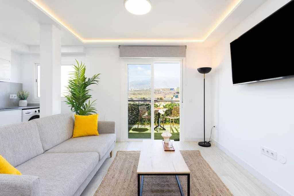 Sunnyland Apartment Arona โช ภายนอก รูปภาพ