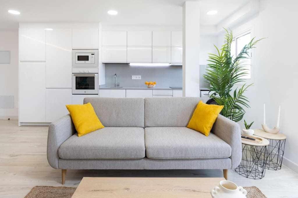 Sunnyland Apartment Arona โช ภายนอก รูปภาพ